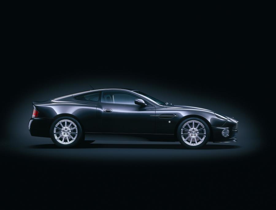  Aston Martin V12 Vanquish S 2004 года  (WW) (фото 12 из 16)